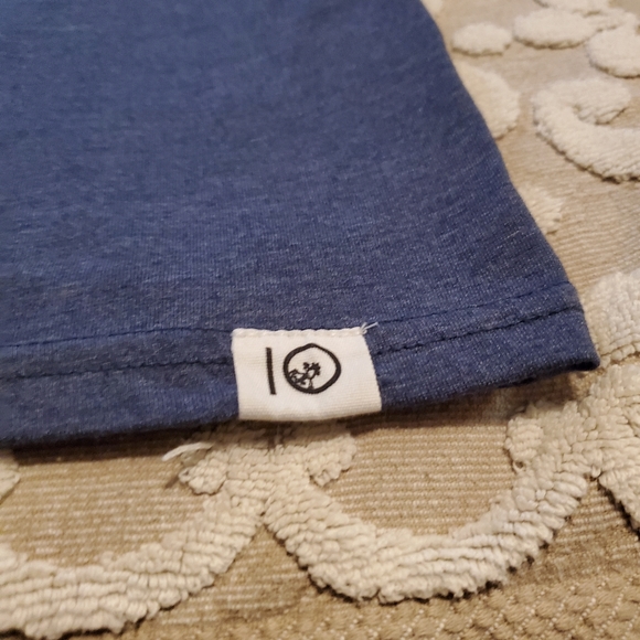 10 Tree recycled poly and organic cotton tee - Picture 2 of 5